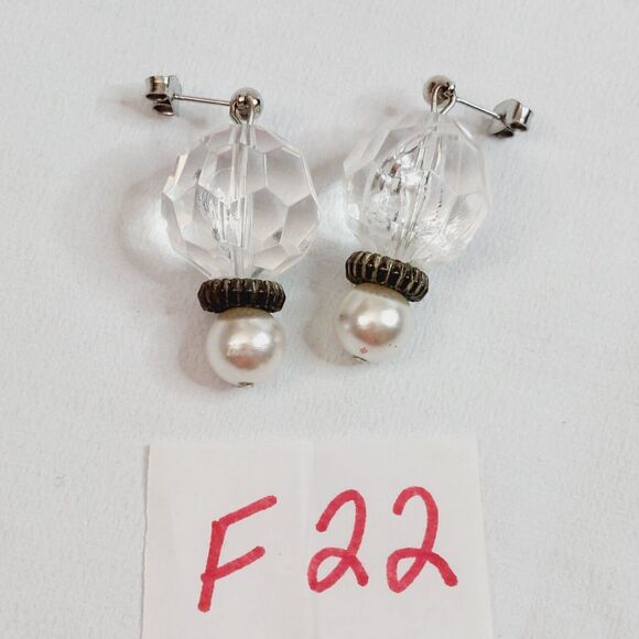 Chunky Dangle Earrings White Faux Pearl Fun Clear Faceted Bead Party Date Night - Picture 5 of 5